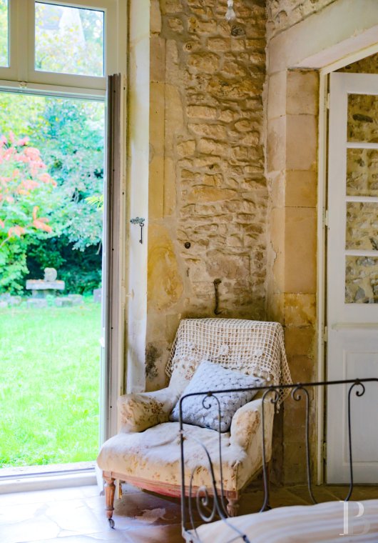 En Normandie, à Falaise, une maison des 17e et 18e siècles au cœur d’un quartier historique - photo  n°39